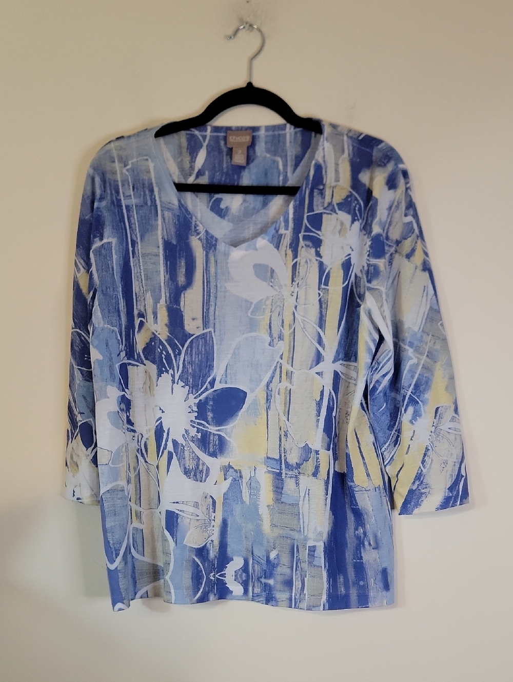 Chico's Blue & White Floral V-Neck Women's Top